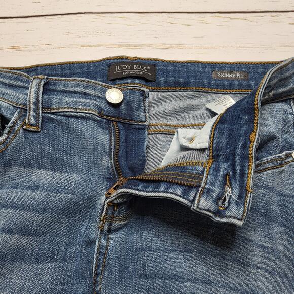 Judy Blue Y2K Leopard Print Patch Distressed Ripped Skinny Fit Rolled Jeans 7/28 - Picture 5 of 12